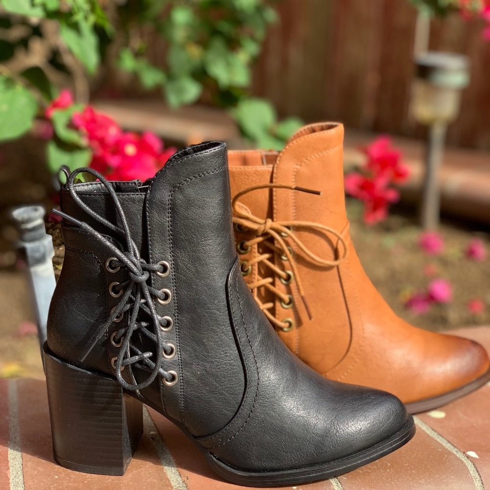 NEW ARRIVALS Ladies chunky heels booties. Brown - Picture 4 of 4